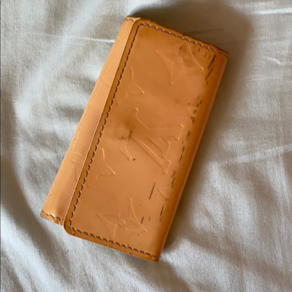 Louis Vuitton 4 key holder